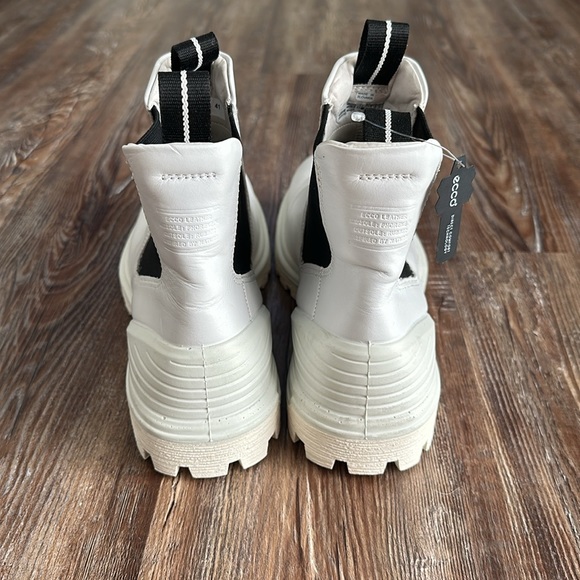 Ecco Tredtray White Leather Chelsea Boots - Picture 5 of 11